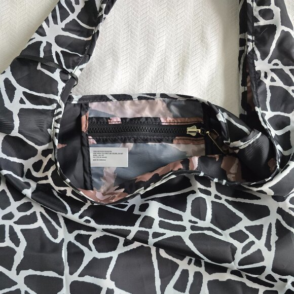 Cracked Glass/Leopard Black/White/Neutral Reversible Reusable Bag - DVF x Target - Picture 1 of 7